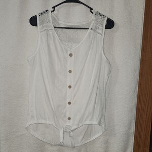 New York Laundry White Lace Accent Sleeveless Blouse